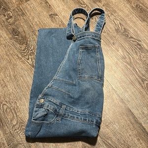 Maternity overalls